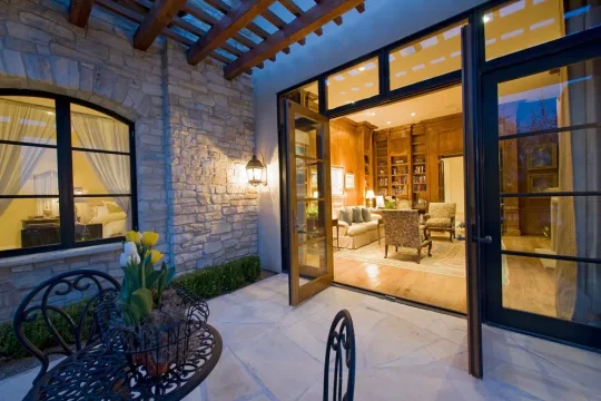 Aluminum_alloy_doors_and_windows_manufacturer